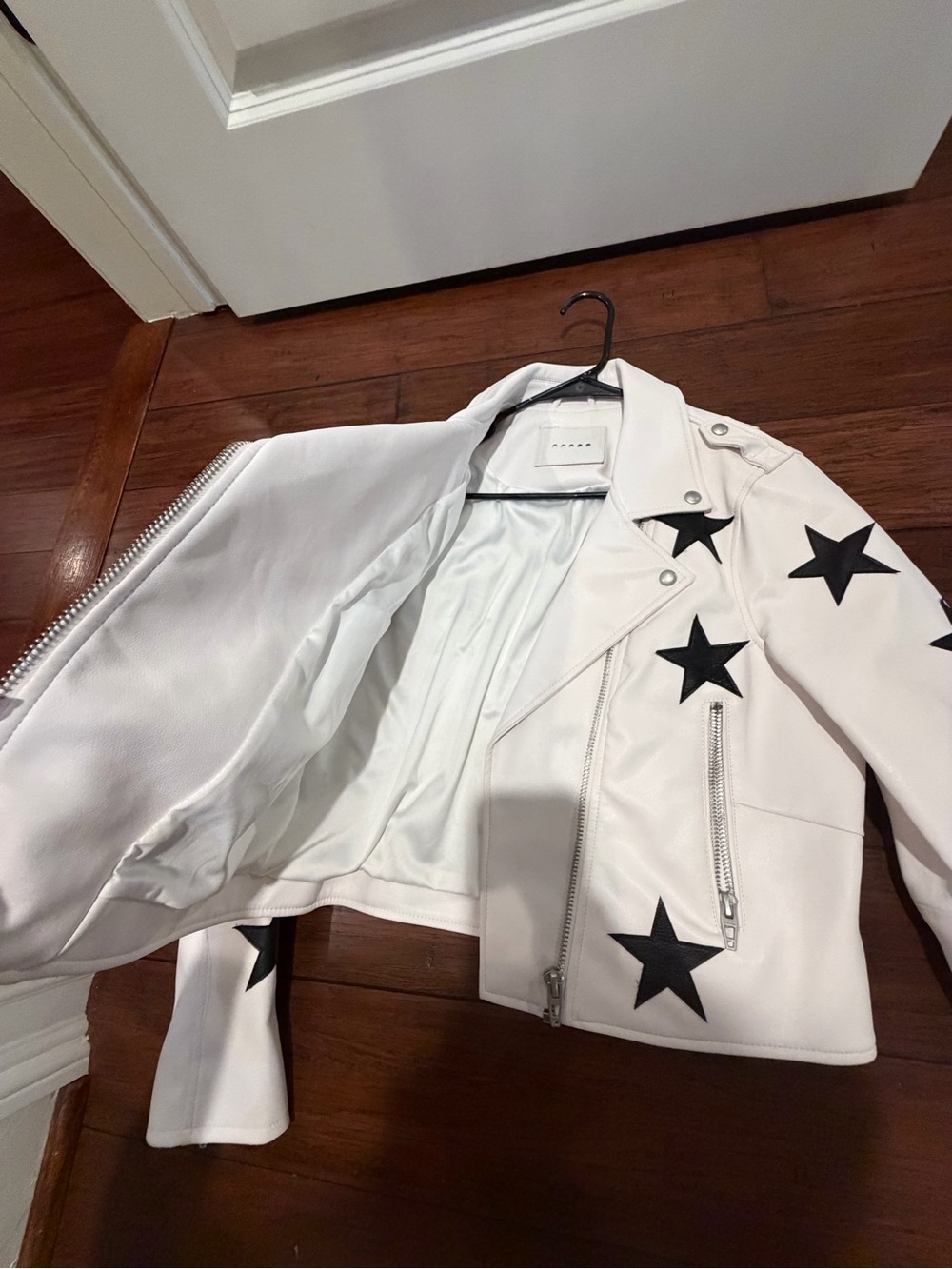 Blank NYC White Jacket with Black Star Print - Picture 5 of 6